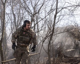 "Рідкі та примітивні окопи": NYT дізналася про проблеми в обороні ЗСУ за Авдіївкою (карта)
