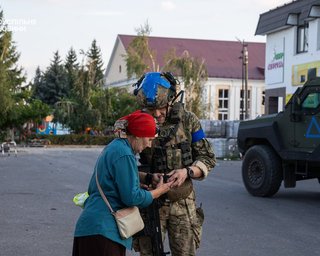 Суджа без Ленина и без воды: СМИ пообщались с оставшимися в городе россиянами (видео)
