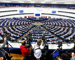 В Европарламенте поддержали Зеленского в конфликте с КСУ по поводу декларирования