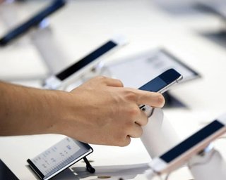 Китай підвів: росіяни платитимуть за гаджети в 3 рази більше через ціни, що зросли