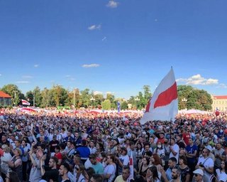 Лукашенко сказал о начале "агрессии" против страны и призвал сограждан "не высовываться"
