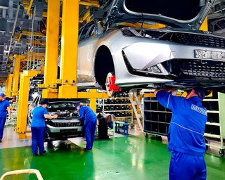 Продають дорожче, ніж оригінал: у РФ виробляють "підроблені" BMW, у компанії обурені