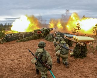 ЗС РФ сконцентрувалися на восьми напрямках: генерал назвав найскладніші ділянки (відео)