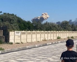 Защищался современными ПВО: в Генштабе подтвердили поражение аэродрома "Саки" в Крыму
