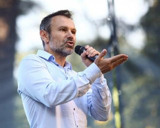Люди проголосовали за изменения, – Вакарчук