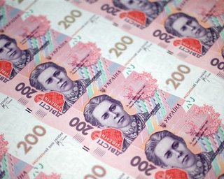 Курс гривны вырос на межбанке в пятницу