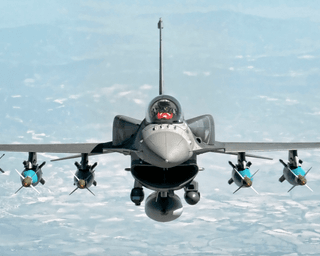 Тайвань модернізував парк винищувачів F-16: чим влада захищатиметься від КНР