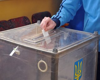 Революция в (избирательной) урне. Что пишут в иностранных СМИ накануне выборов в Украине