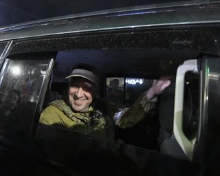 В РФ сообщили о крушении самолета Пригожина: сеть разразилась мемами (фото)