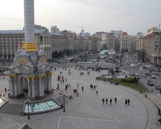 Бетонные урны в центре Киева убрали из-за взрывов в Днепропетровске