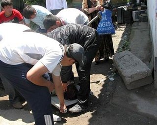 Кровавые беспорядки в Киргизстане: уже 187 погибших 