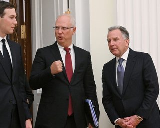 Трамп хоче чітку відповідь від Путіна: Дмитрієву передали мирний план щодо України, — Axios