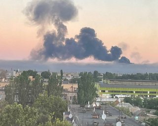 Взрывы на аэродроме "Энгельс": разведка Британии назвала самый успешный удар ВСУ по РФ в 2025 году