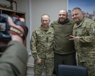 Вместо Залужного — Сырский: в сети распространили фейковое обращение Зеленского (видео)