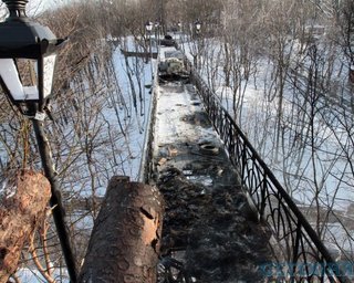 Община Коломыи решила отремонтировать "Мост влюбленных" в Киеве