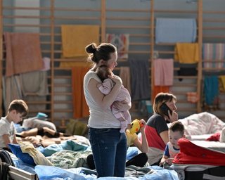 Ані житла, ані виплат. Як у ЄС зміняться правила для біженців із України
