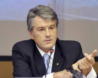 Ющенко требует от МВД не с журналистами общаться, а ловить Лозинского