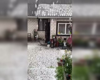 Київ та західні області накрила сильна гроза із градом: якою буде погода в Україні (відео)