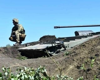 Сутки на Донбассе: 8 обстрелов, потерь нет