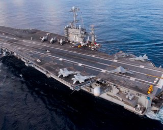 Ударная группа ВМС США отправится в Средиземное море