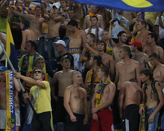 За порчу унитазов фаны Металлиста получили 15 суток