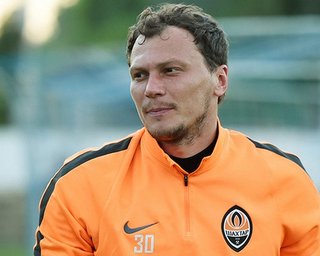 Андрей Пятов получил в награду флаг ВМС ВСУ