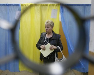 Лоскутная демократия. В какие цвета раскрасят карту Украины местные выборы 2020
