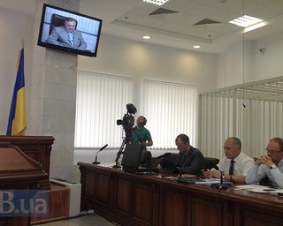 Кириченко отказался отвечать на вопросы защиты Тимошенко. В допросе объявлен перерыв