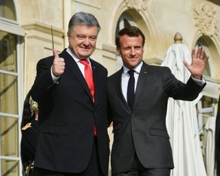 Порошенко рассказал, о чем говорил с Макроном