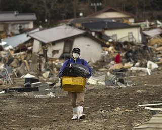 На восстановление Японии от стихии потребуется 184 млрд. долларов
