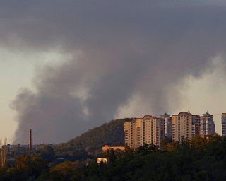 "Захопити з півдня і півночі": ЗС РФ перекинули три свіжі бригади на штурми Авдіївки, — WP