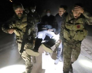 Новые землетрясения в Турции: в МВД рассказали о первых жертвах (фото, видео)