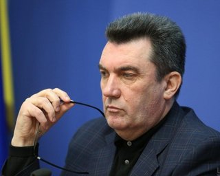 СНБО готовит тайное решение по ситуации в ОРДЛО. Время плана "Б"?