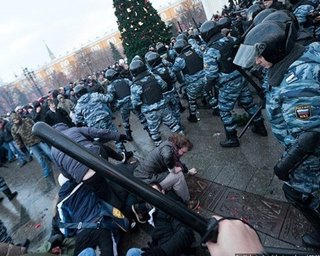 На Манежной площади в Москве милиция ждет националистов 