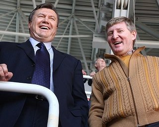 Янукович Ахметову: Вы заняли достойное место среди выдающихся государственных деятелей