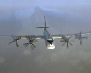 В воздух взлетели бомбардировщики: в течение ночи ВС РФ могут осуществить массированный удар, — мониторинговые каналы