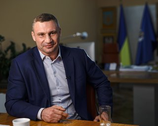 "Два президента конфликтуют, что подумает мир": Кличко решил защитить Порошенко