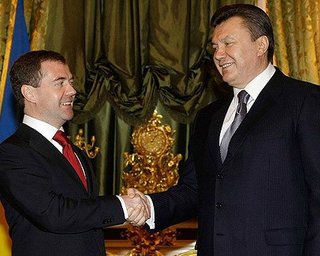 Медведев может прилететь к Януковичу через неделю, - СМИ