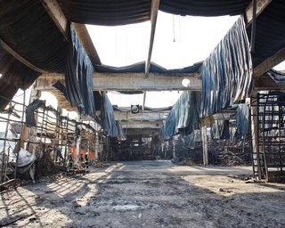 Склады горят один за другим: какие товары могут исчезнуть из магазинов и подорожать