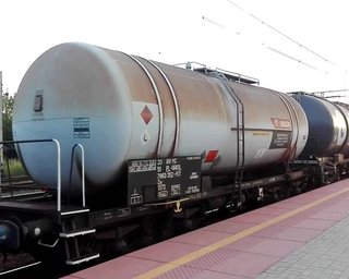 Дружня допомога: Польща передасть Україні велику партію палива