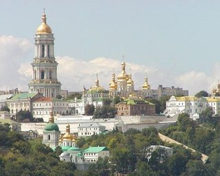 УПЦ МП предлагает Януковичу ликвидировать церковь Филарета