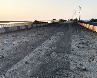 Чонгарський міст знищено ударами БпЛА: з'явилися супутникові знімки наслідків (фото)