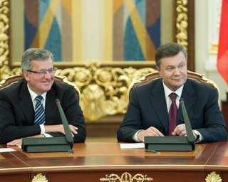 Янукович не смог выговорить слово "тоталитаризм"