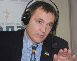 Оппозиция ничего не добьется путем политического шантажа, - Колесниченко