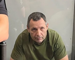 "Ростила я сина одна": мати "Лемберга" спростувала версію підозрюваного у вбивстві Парубія