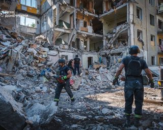 "Найгарячіша ділянка на фронті": росіяни намагаються "дотиснути" Мирноград, — бійці ЗСУ