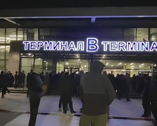 Беспорядки в Дагестане: пассажиров рейса из Израиля эвакуировали на вертолетах, — СМИ
