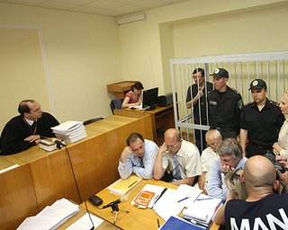 Суд начал допрашивать 40-го свидетеля в деле Луценко