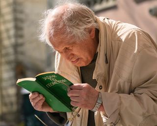 Часть украинских пенсионеров может получить доплаты: от чего зависит размер пенсии