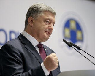 Порошенко отказался называть конкретные фамилии своих "кадровых ошибок"